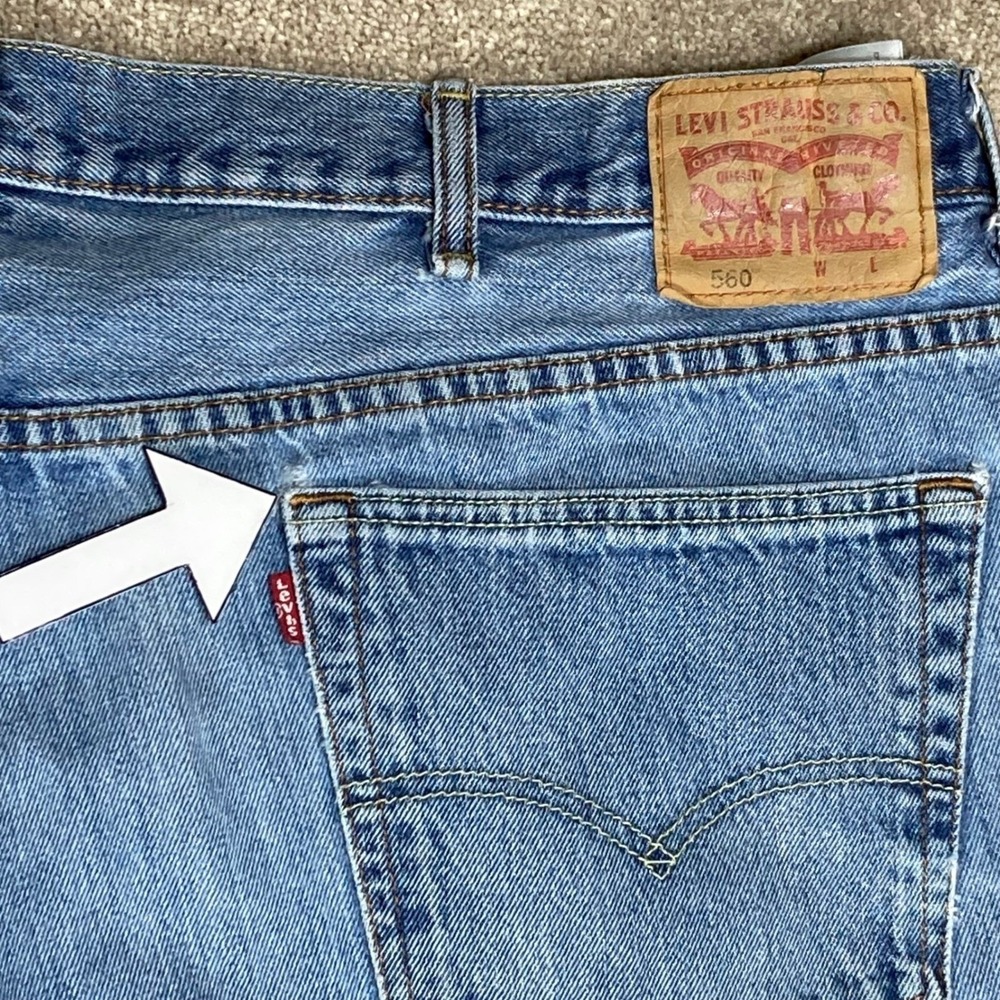 Levis 560 Comfort Fit Tapered Leg Jeans Mens Sz 48x32 Blue Classic Rugged Denim - Picture 5 of 16